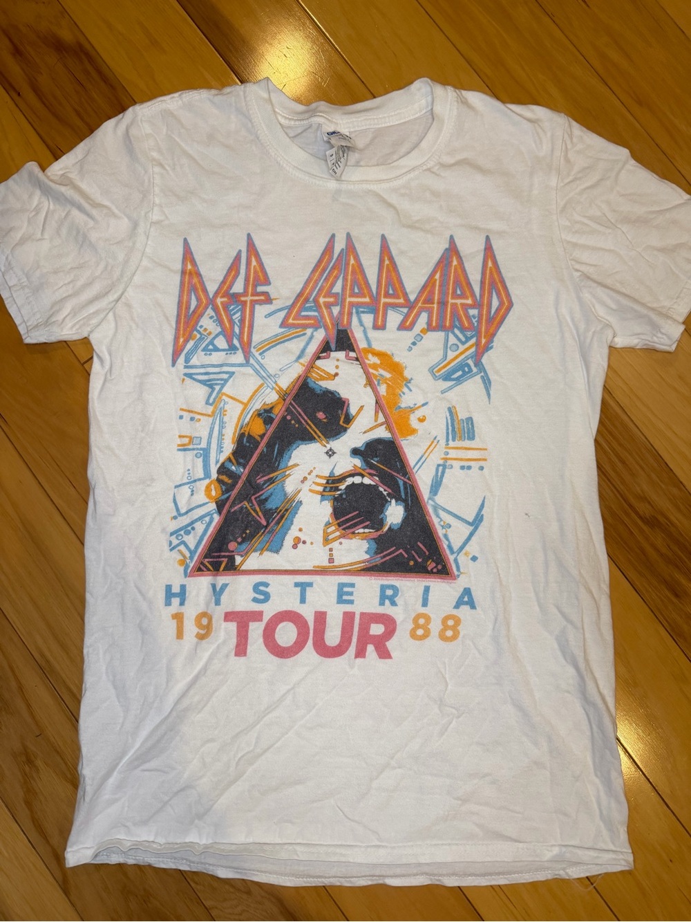 Def Leppard Hysteria Tour 1988 Graphic Band T-Shirt Size Small Gildan Softstyle